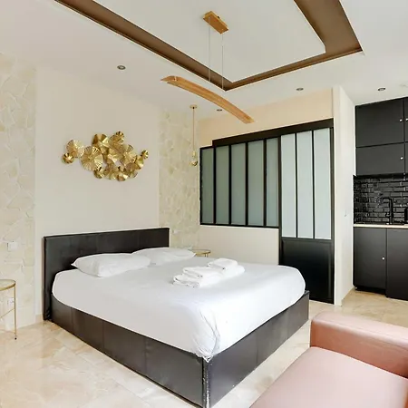 Charming 4p - Bonne Nouvelle Heart Of *